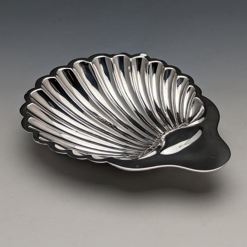 1902 British Antique Sterling Silver Shell Dish 90g Arthur Fenwick